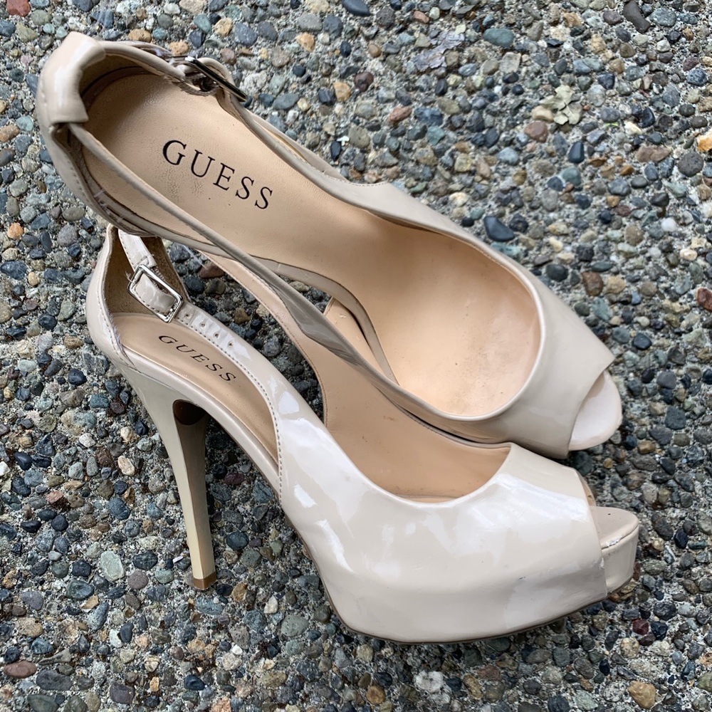 Sling-back Peep Toe Pump